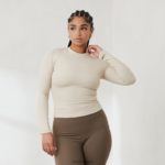 essentiële geribbelde top met lange mouwen vrouwen room Lounge kleding 008ZJ842